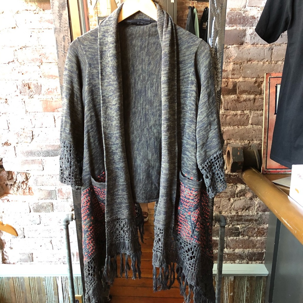 Line Cardigan